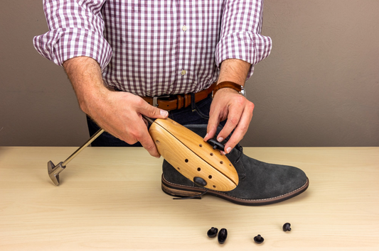 How to Use a Boot Stretcher - Expert Instructions